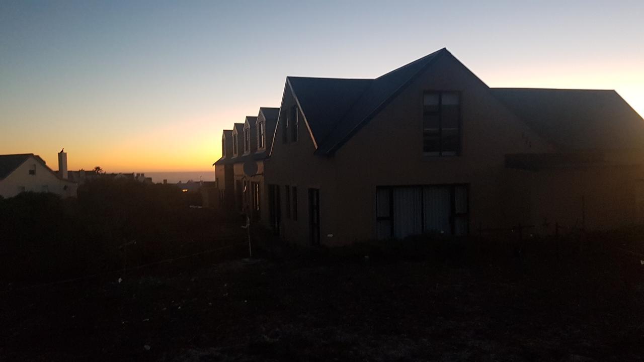 Hotel West Coast Seaside Getaway Grotto Bay Exterior foto